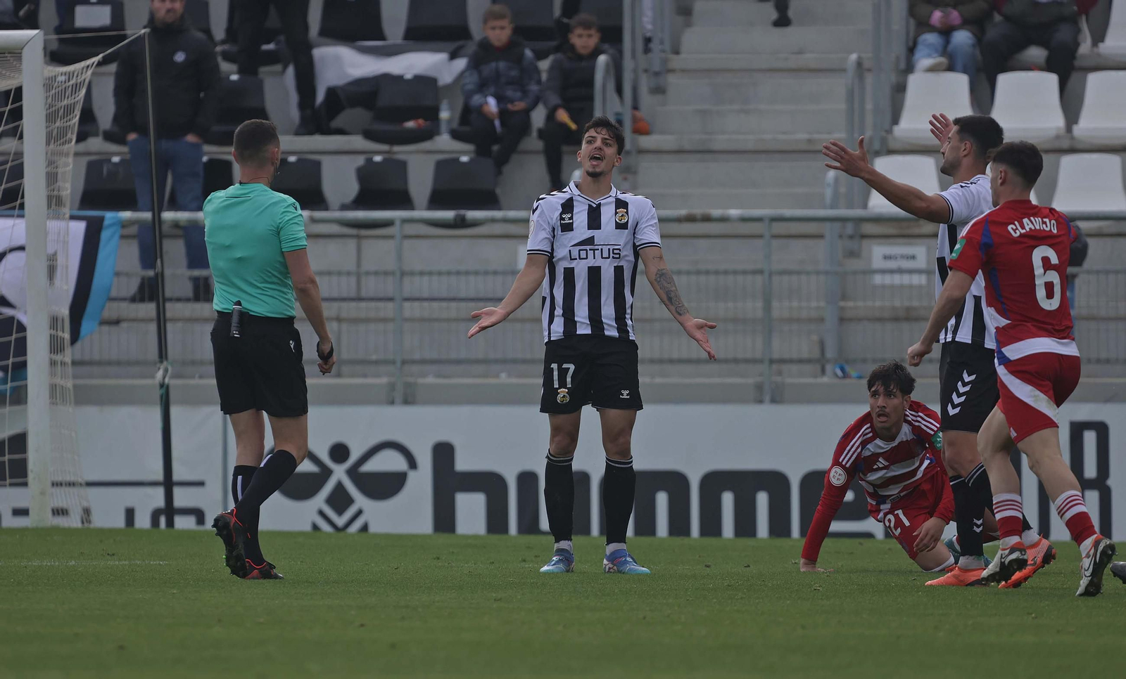 Las mejores fotos del Balona - Recreativo de Granada de Segunda Federación
