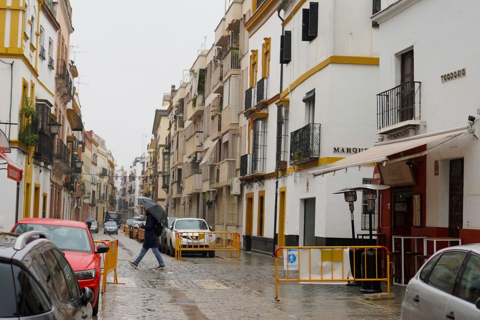 Aspecto del tramo de la calle Teodosio en el que han concluido las obras.