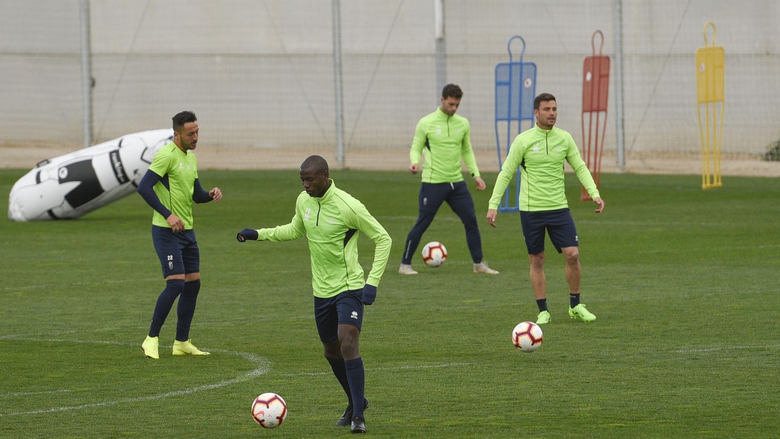 Adrián Ramos se ejercitó al mismo ritmo que sus compañeros