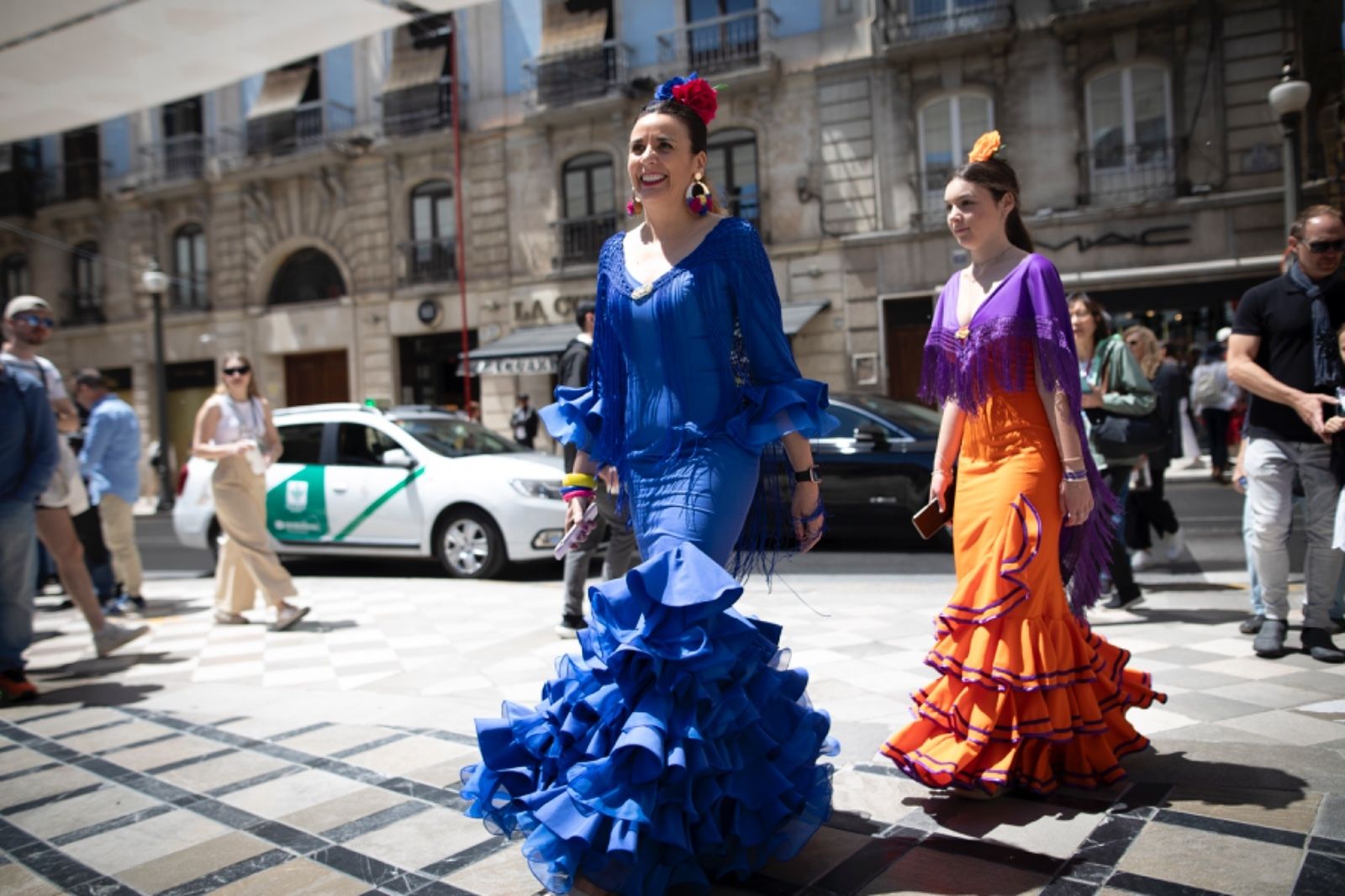 Los mejores momentos del primer día de Cruces en Granada en fotos
