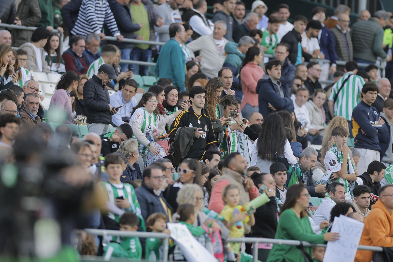 Búscate en las fotos del Betis-Real Madrid