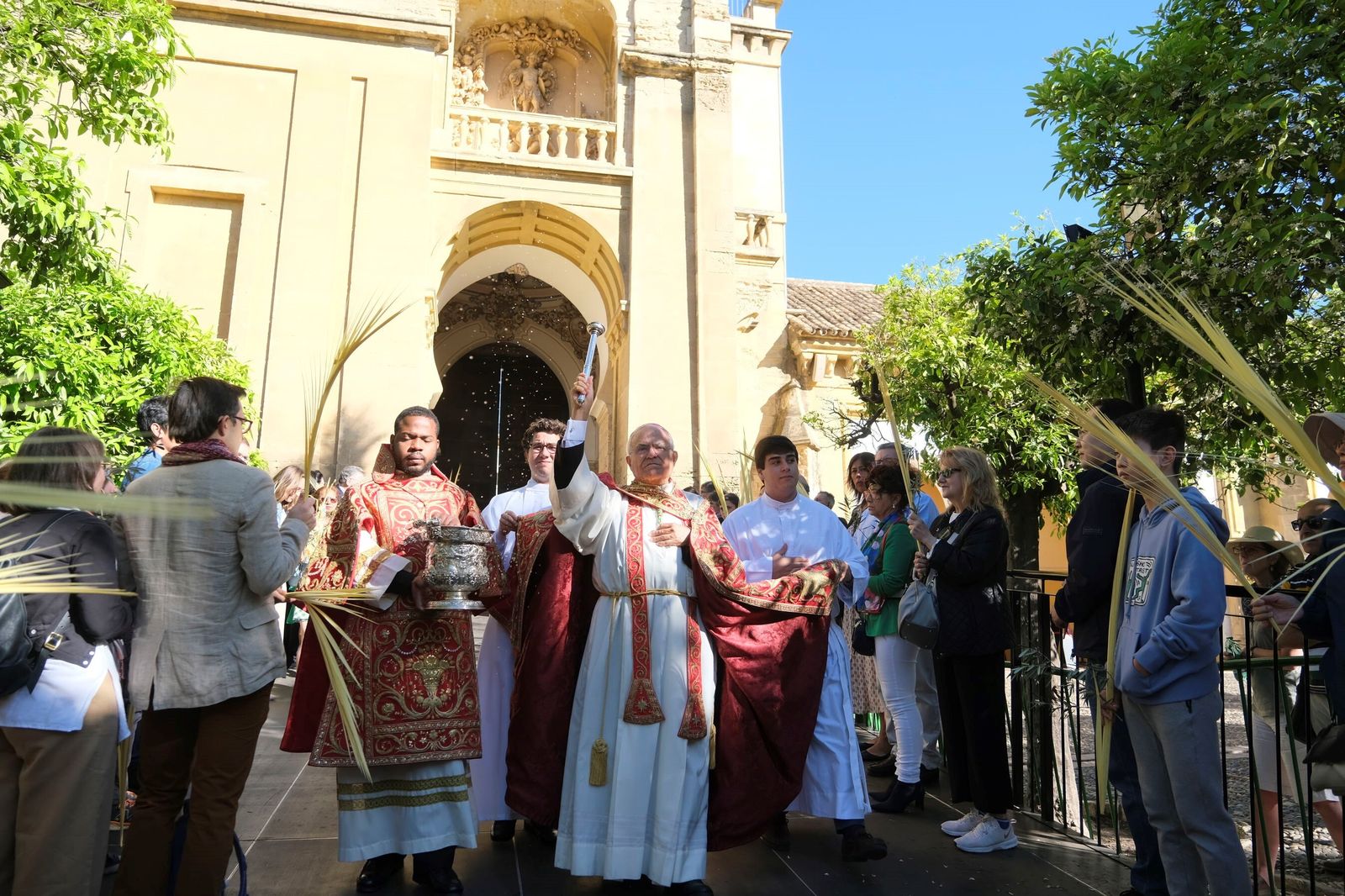 Domingo de Ramos en Córdoba 2023: la misa de la bendición de las palmas en la Catedral, en imágenes