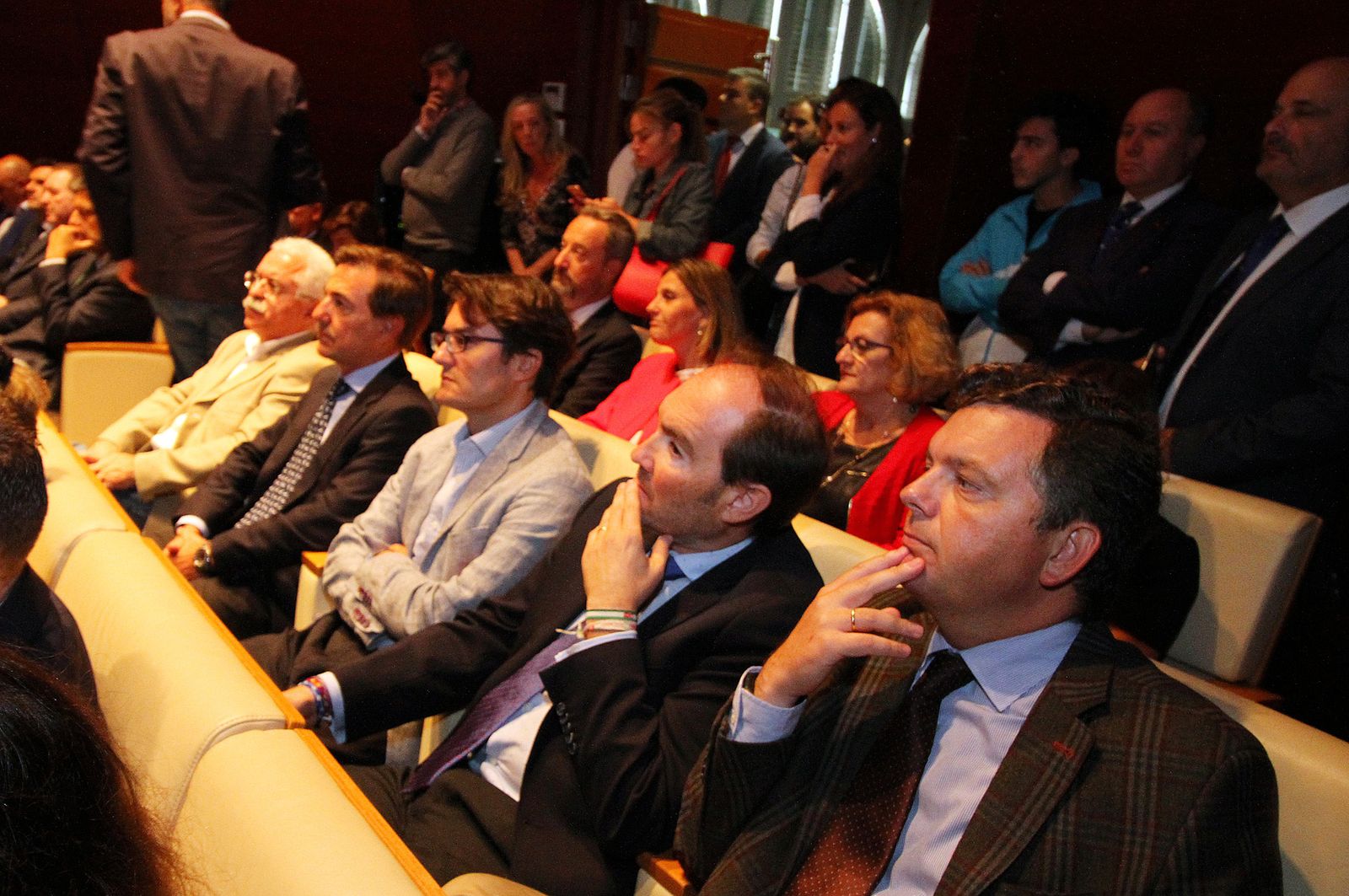 Imágenes de la toma de posesión del nuevo presidente del Puerto de Huelva, José Luis Ramos.