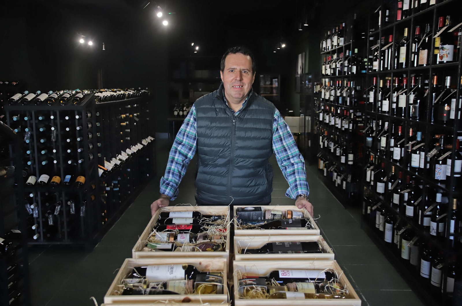 Fotos de la nueva enotienda de 'El Decantador' en Algeciras