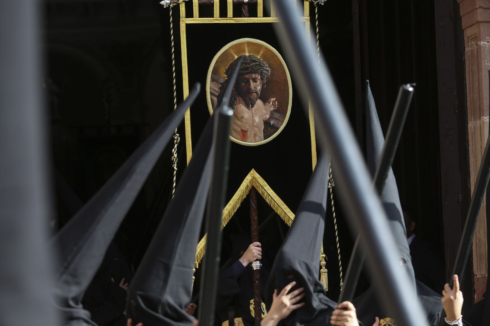 Las fotos de Santa Cruz, en el Jueves Santo de Málaga