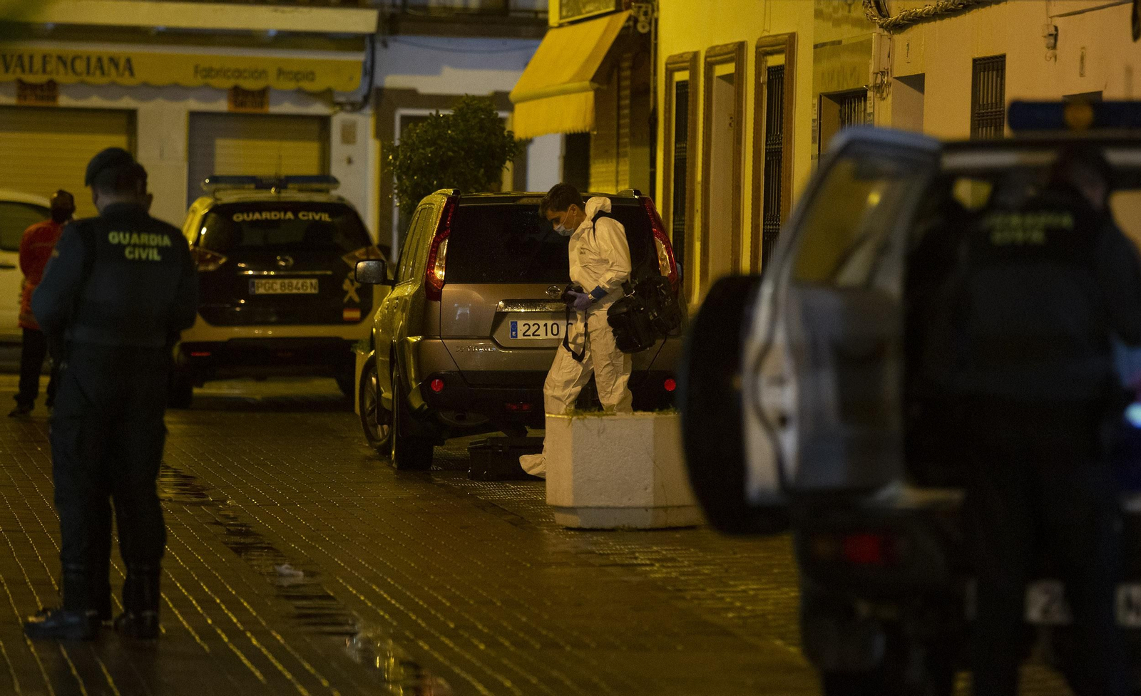 Las imágenes de la Guardia Civil investigando el asesinato de Brenes