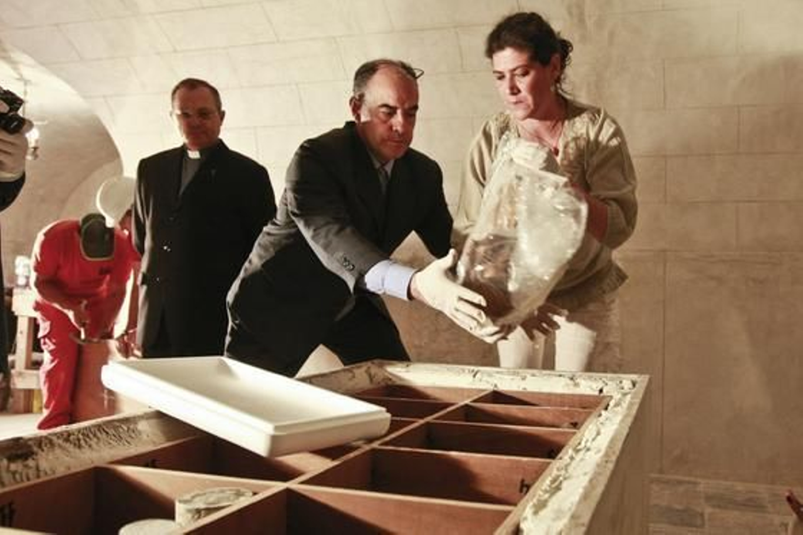 Los restos del diputado puertorriqueño fueron exhumados en la cripta de San Felipe Neri

Foto: Julio Gonzalez