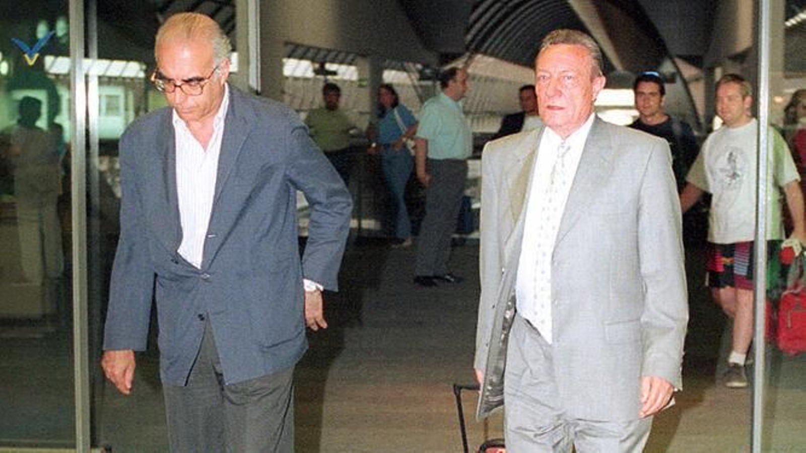 Augusto Lahore, en sus tiempos de vicepresidente sevillista con el también fallecido Roberto Alés.