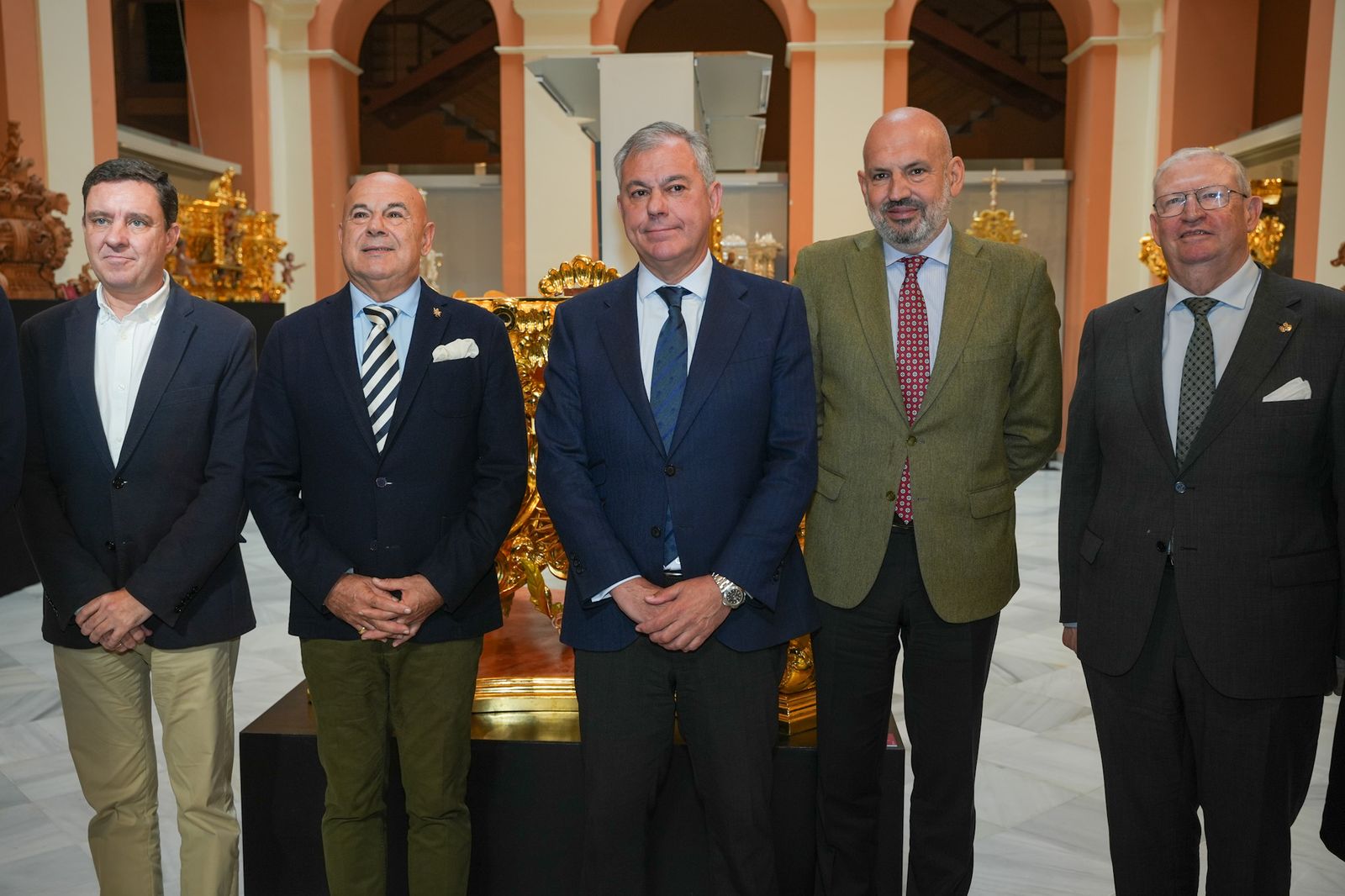 La muestra ha sido organizada por la Asociación Gremial Arte Sacro