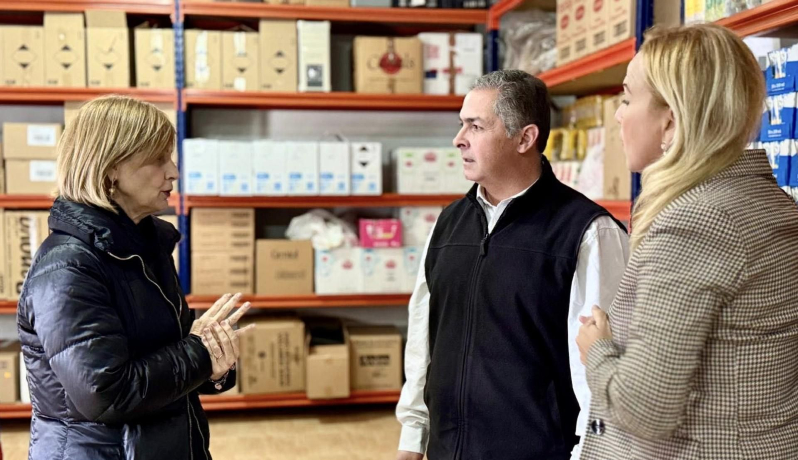 María José García-Pelayo conversando con Francisco Holgado.