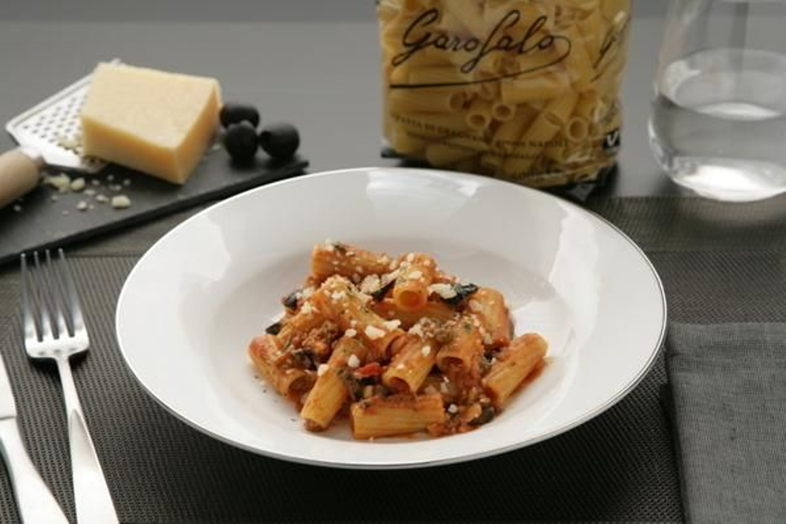 Receta de pasta elicoidali a la puttanesca