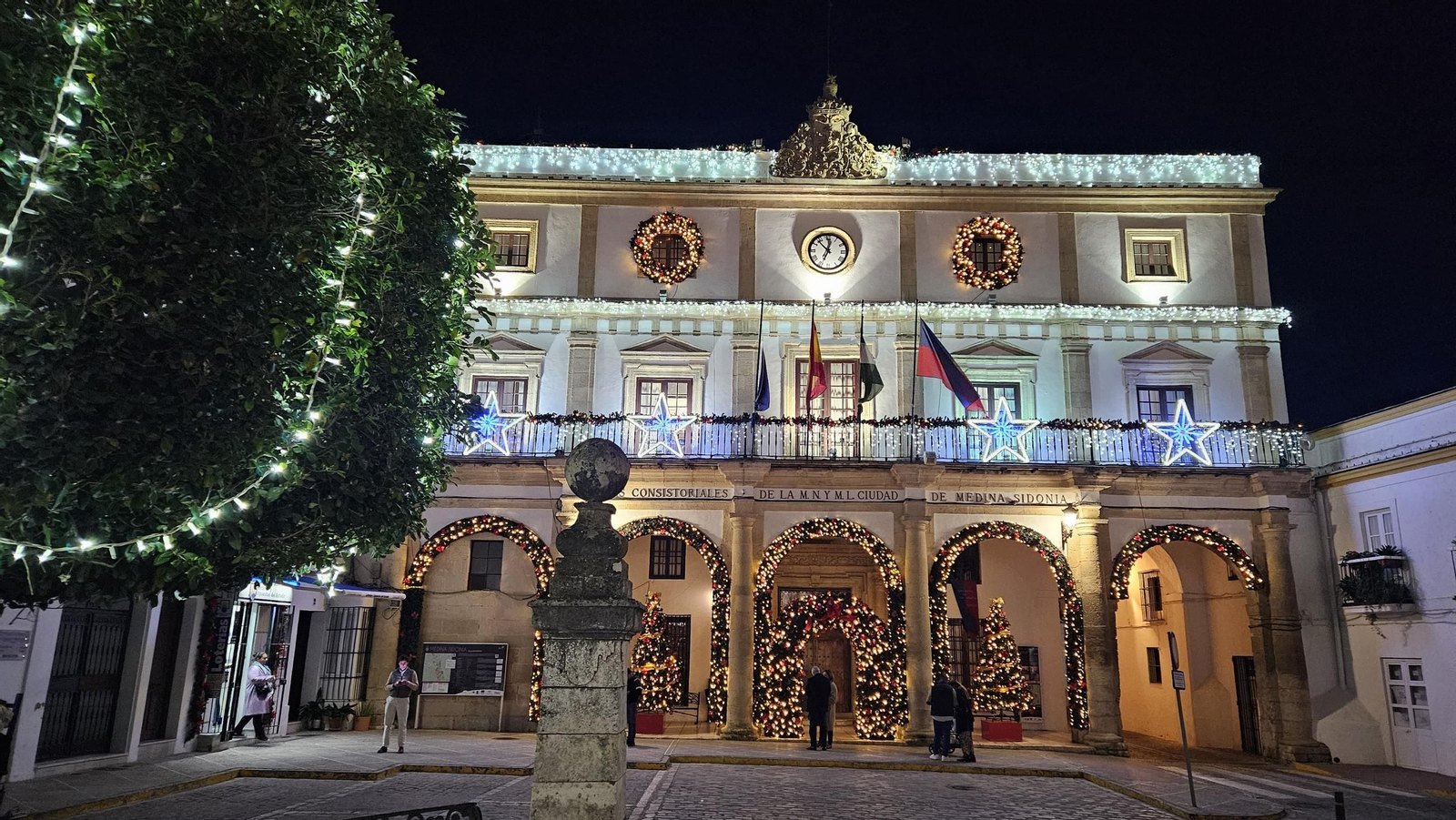 Alumbrado navideño en la fachada del Ayuntamiento Alumbrado navideño en la fachada del Ayuntamiento