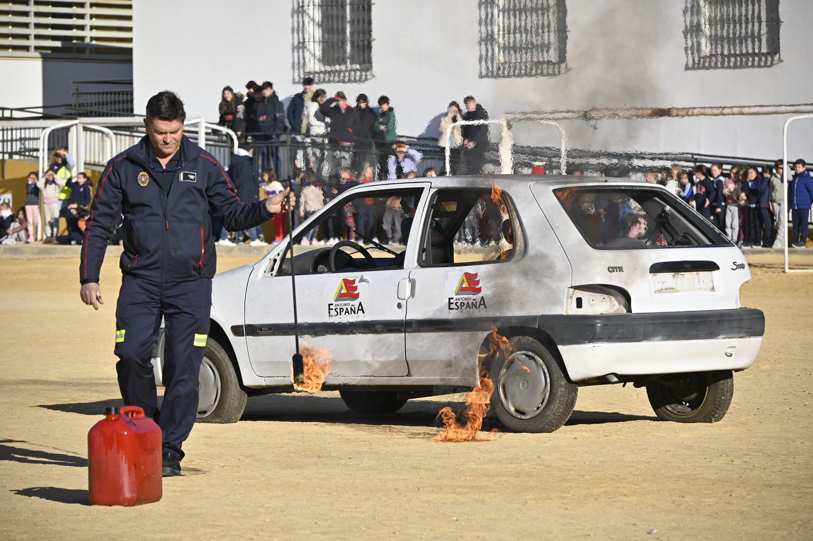 Imágenes del simulacro de incendio en el Funcadia