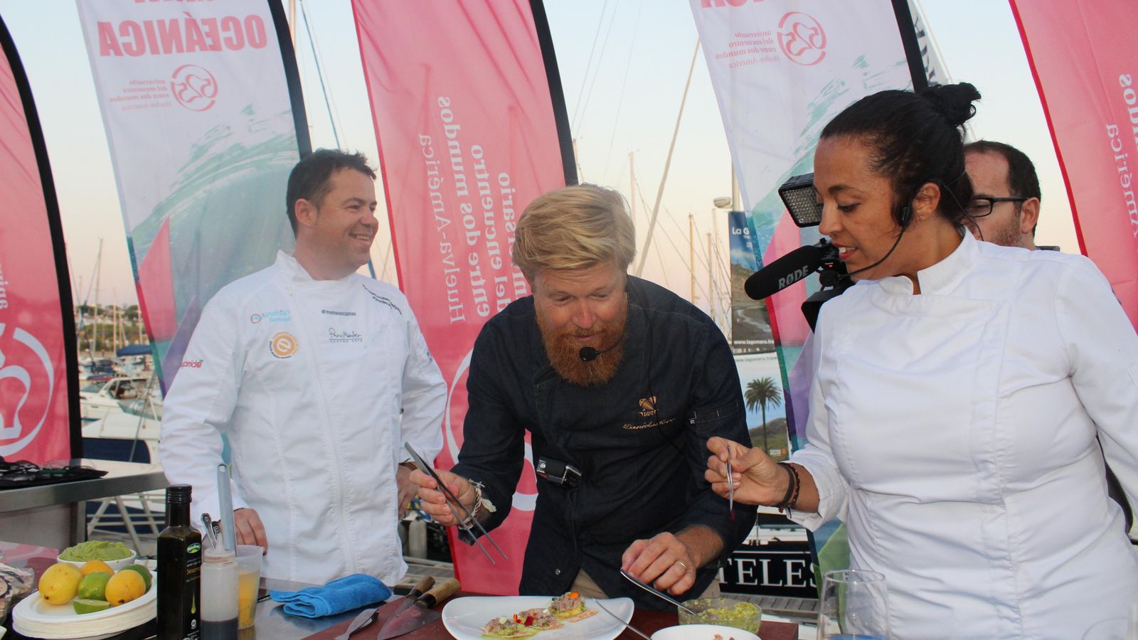 El chef Daniel del Toro en una demostración gastronómica.