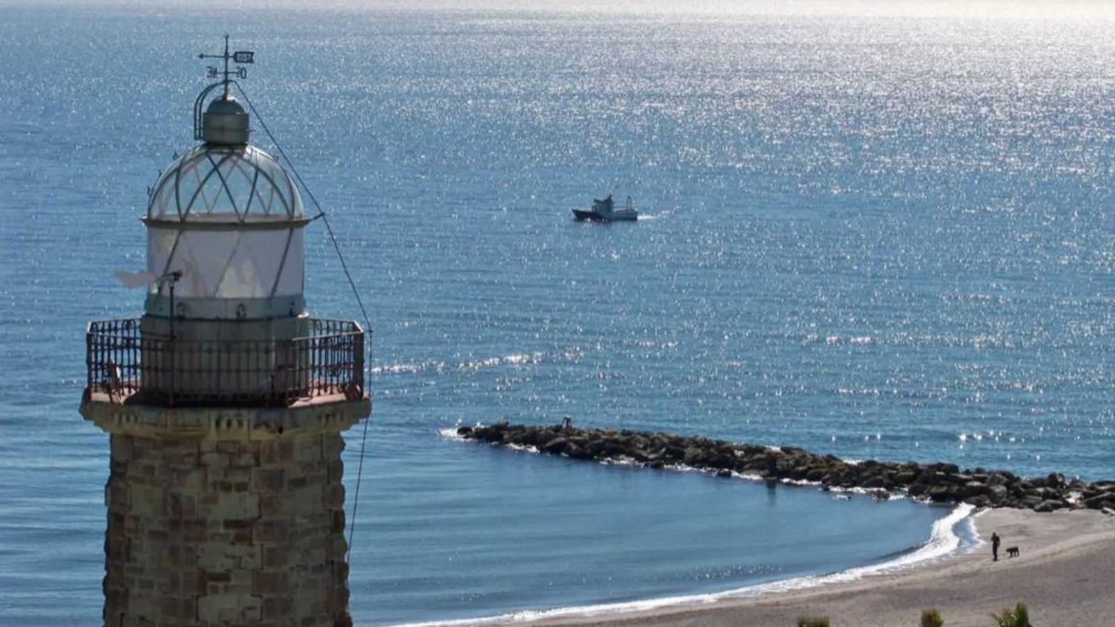 Faro de Calaburra, en Mijas. Faro de Calaburra, en Mijas.