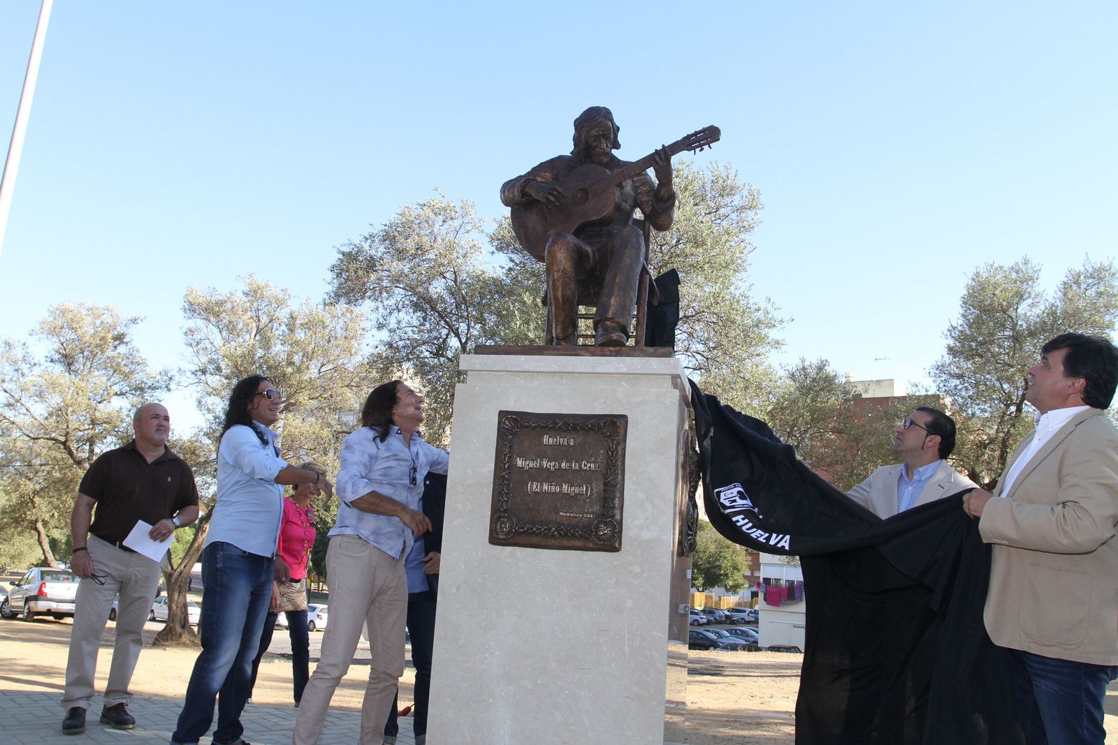 Inaguración del monumento al Niño Miguel.