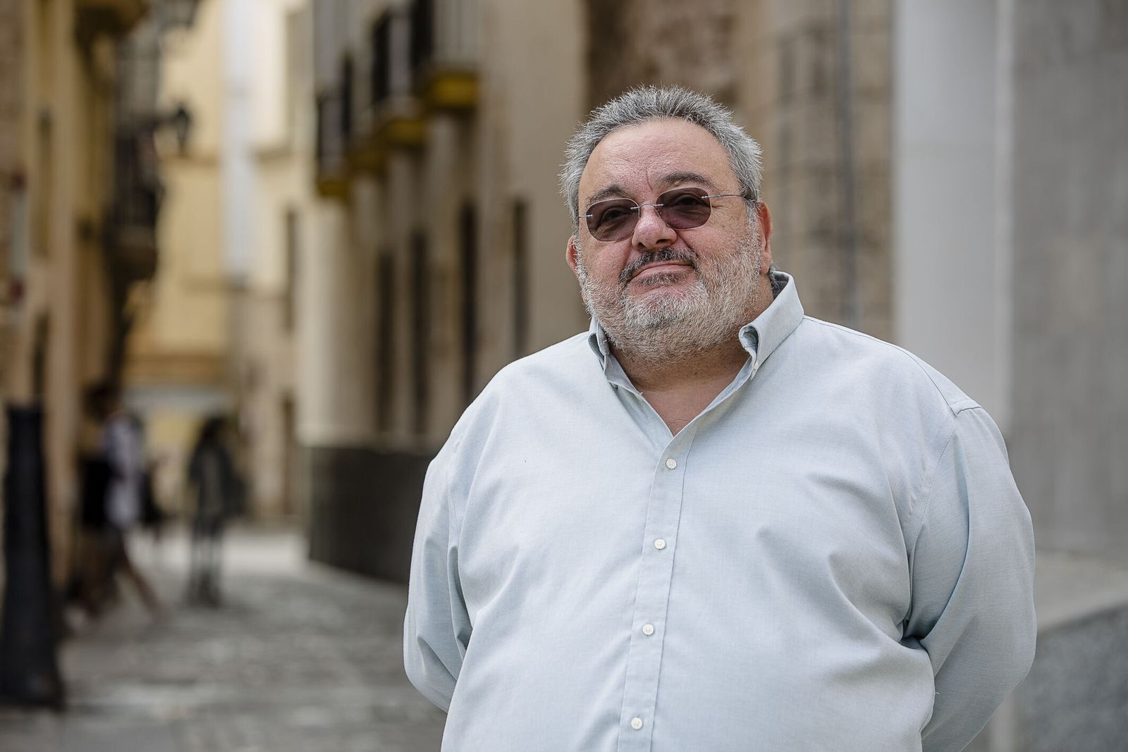 Antonio Cabrera posa en la plaza de la Catedral.