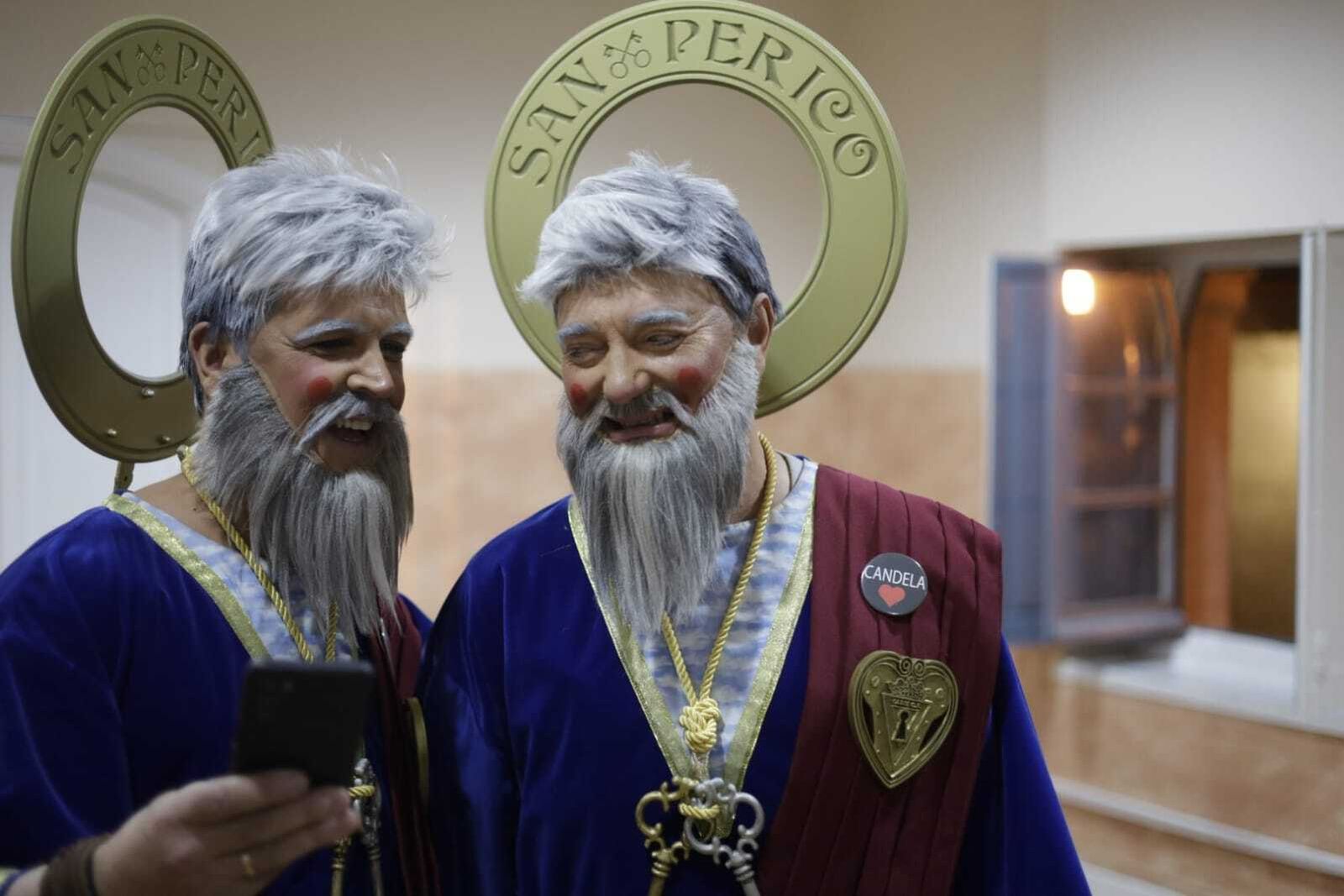 Chirigota Los del veredicto en camerinos