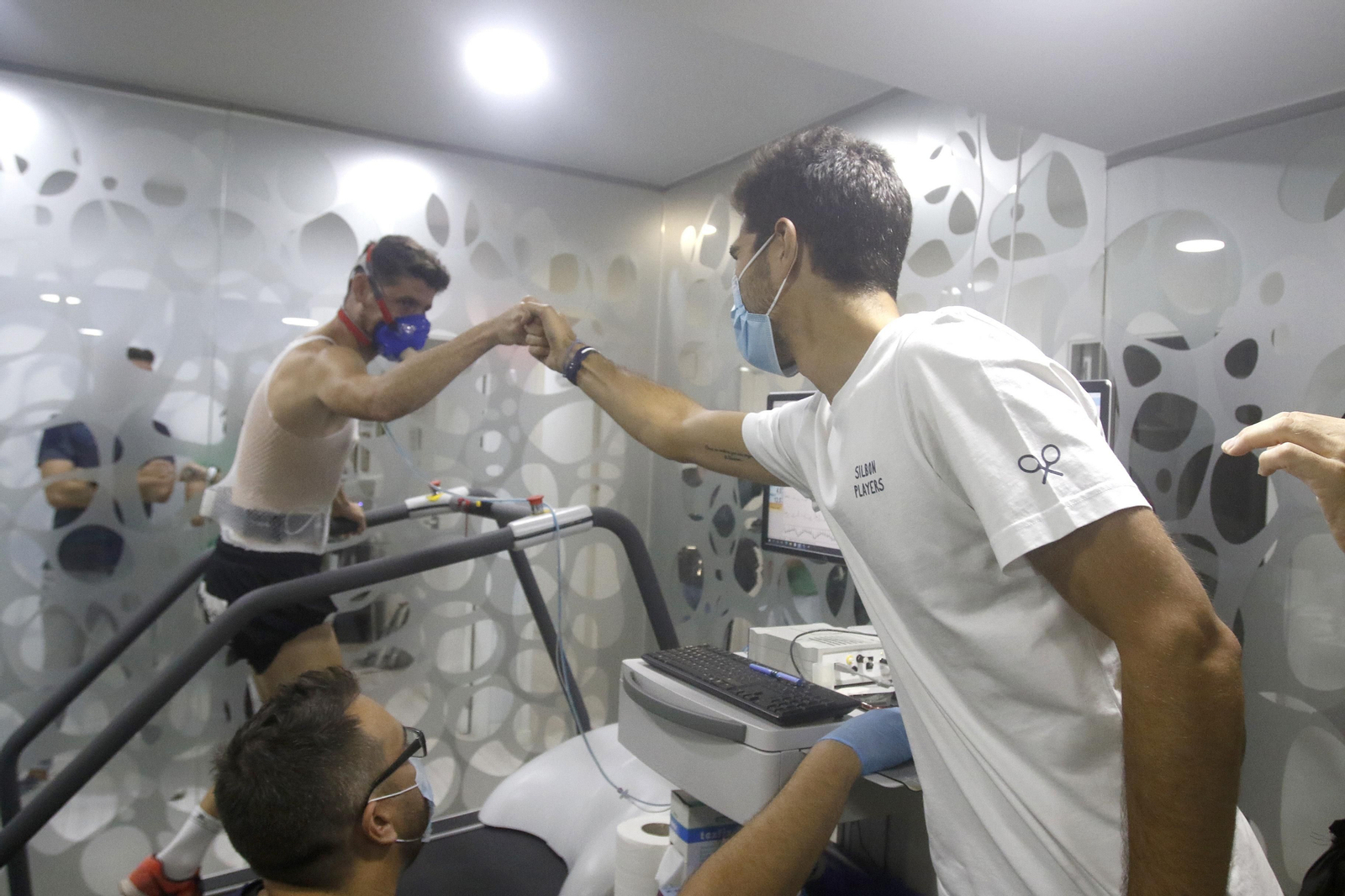 Los reconocimientos médicos del Córdoba CF, en imágenes