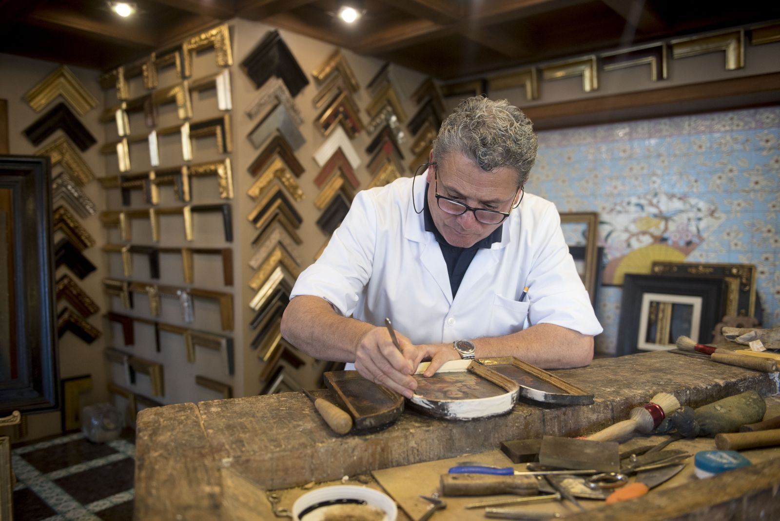 El nuevo establecimiento se encuentra en la Plaza de San Isidro, frente a la fábrica de Cervezas Alhambra.