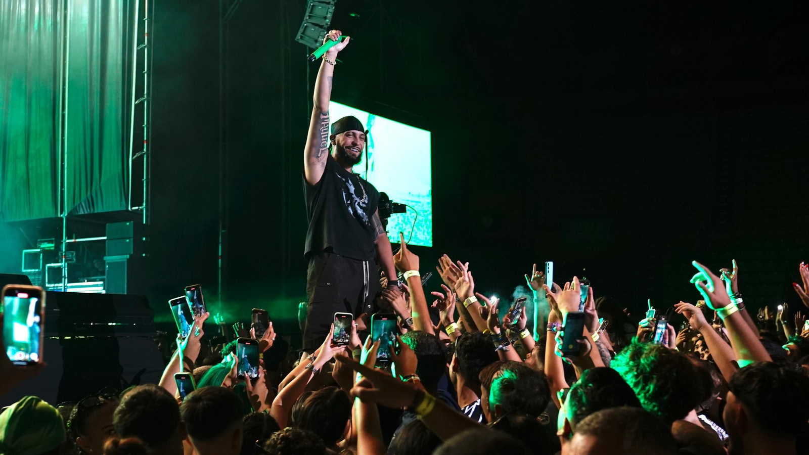 El concierto de JC Reyes en el Cabaret Festival de Algeciras, en imágenes