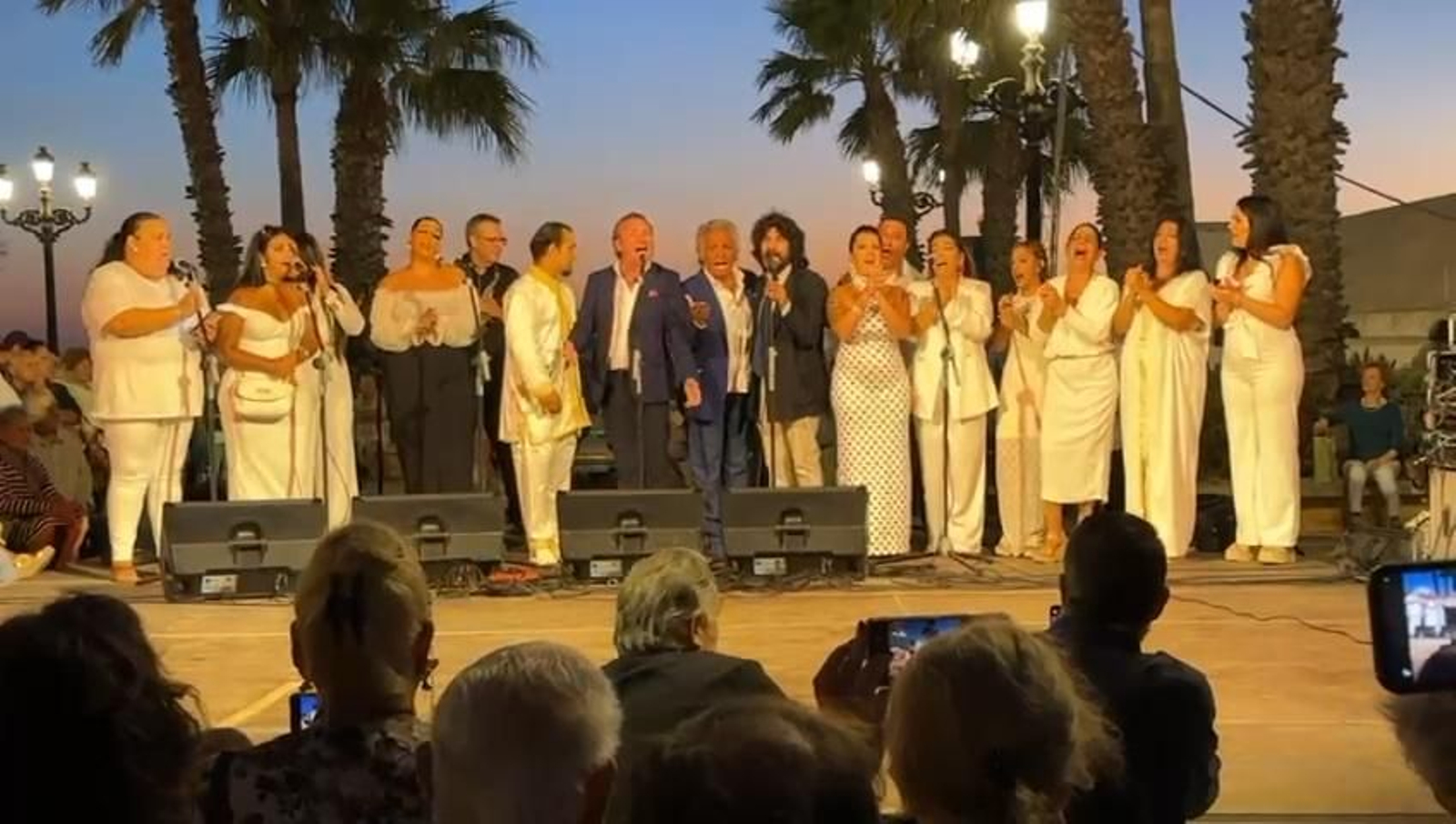Amigos y familiares homenajean a Juanito Villar