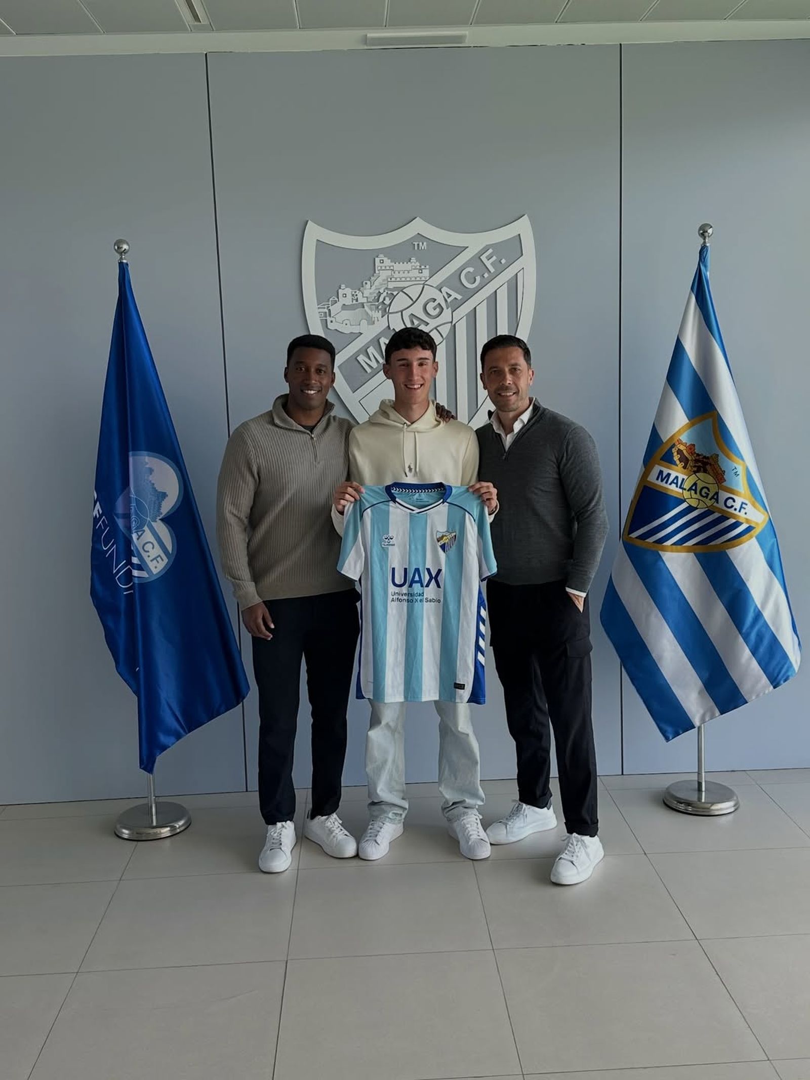 El Málaga CF renueva al canterano Cristian Cantero