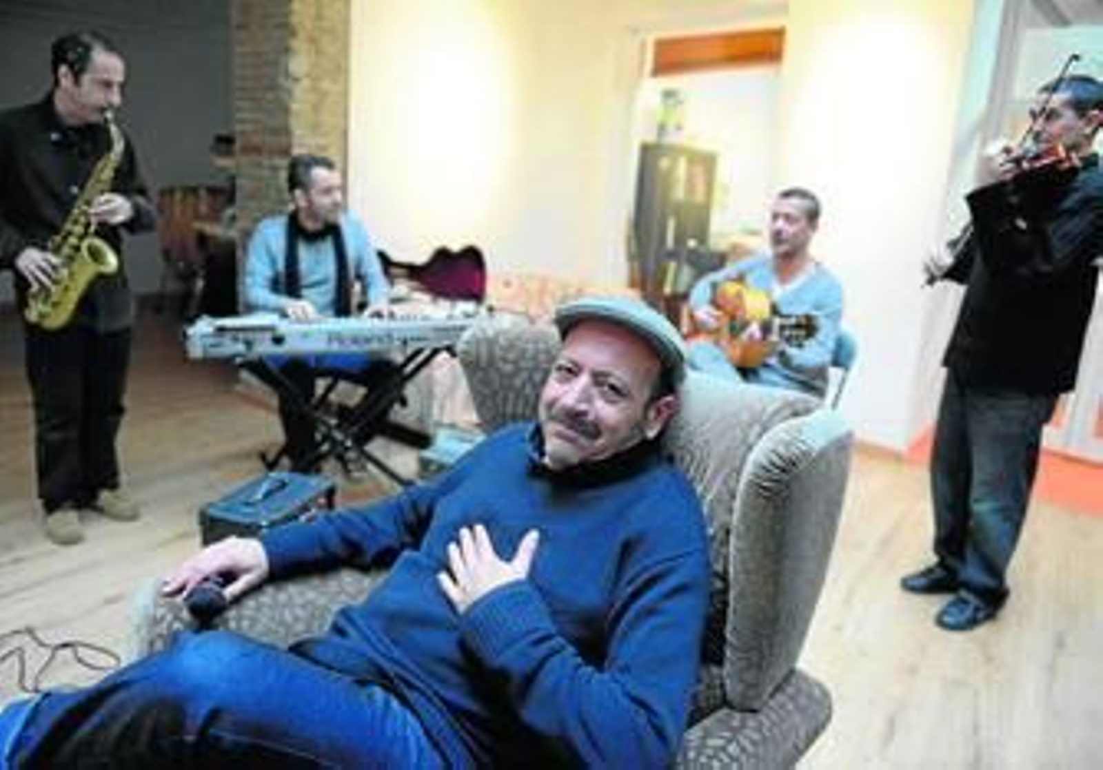 Manuel Tallafé, durante uno de los ensayos de 'Como un boomerang', la obra que representará esta noche en La Lechera.