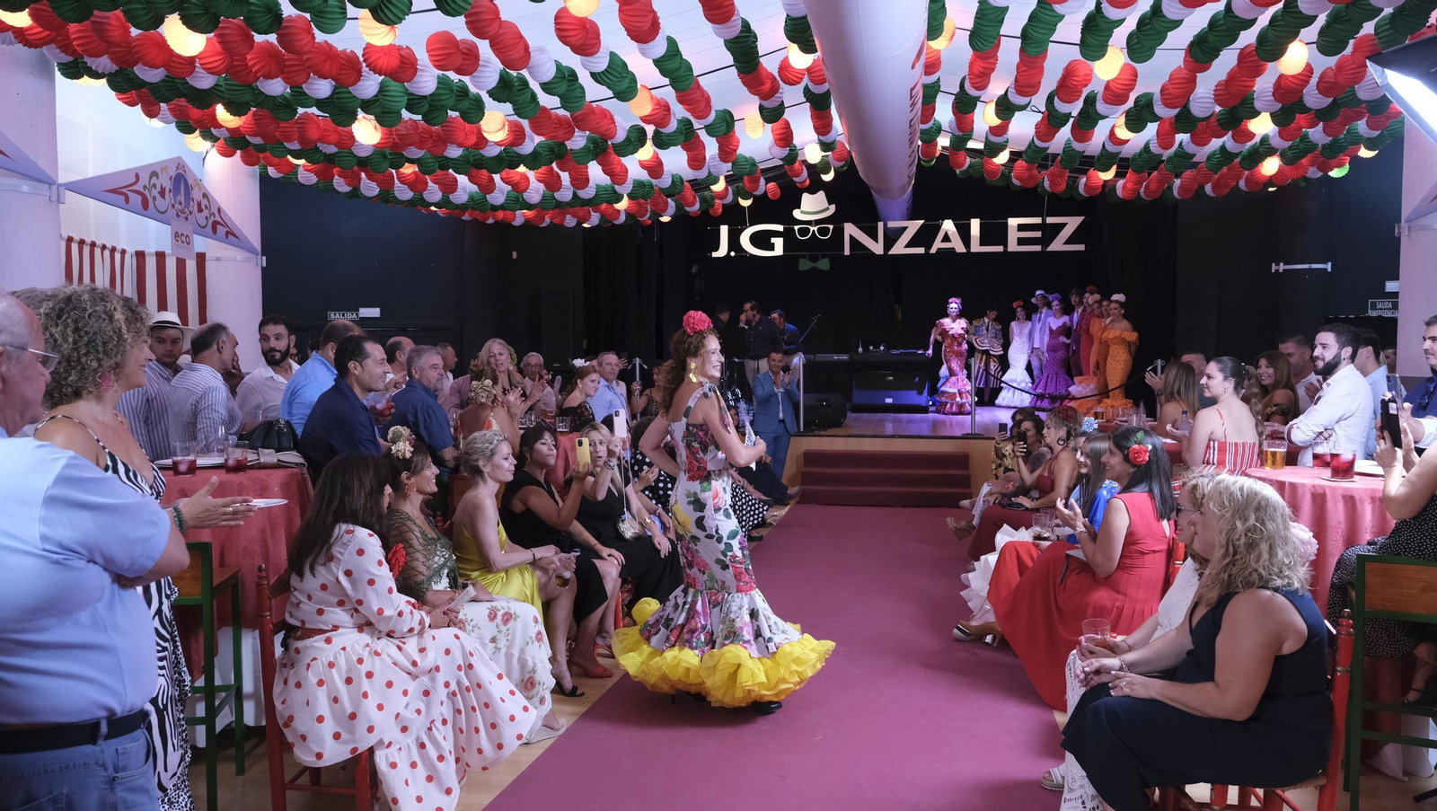 Así viven los almerienses el primer sábado de la Feria del Mediodía