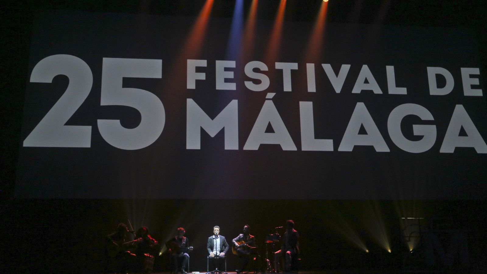 Las canciones de Manolo García inauguraron la ceremonia.