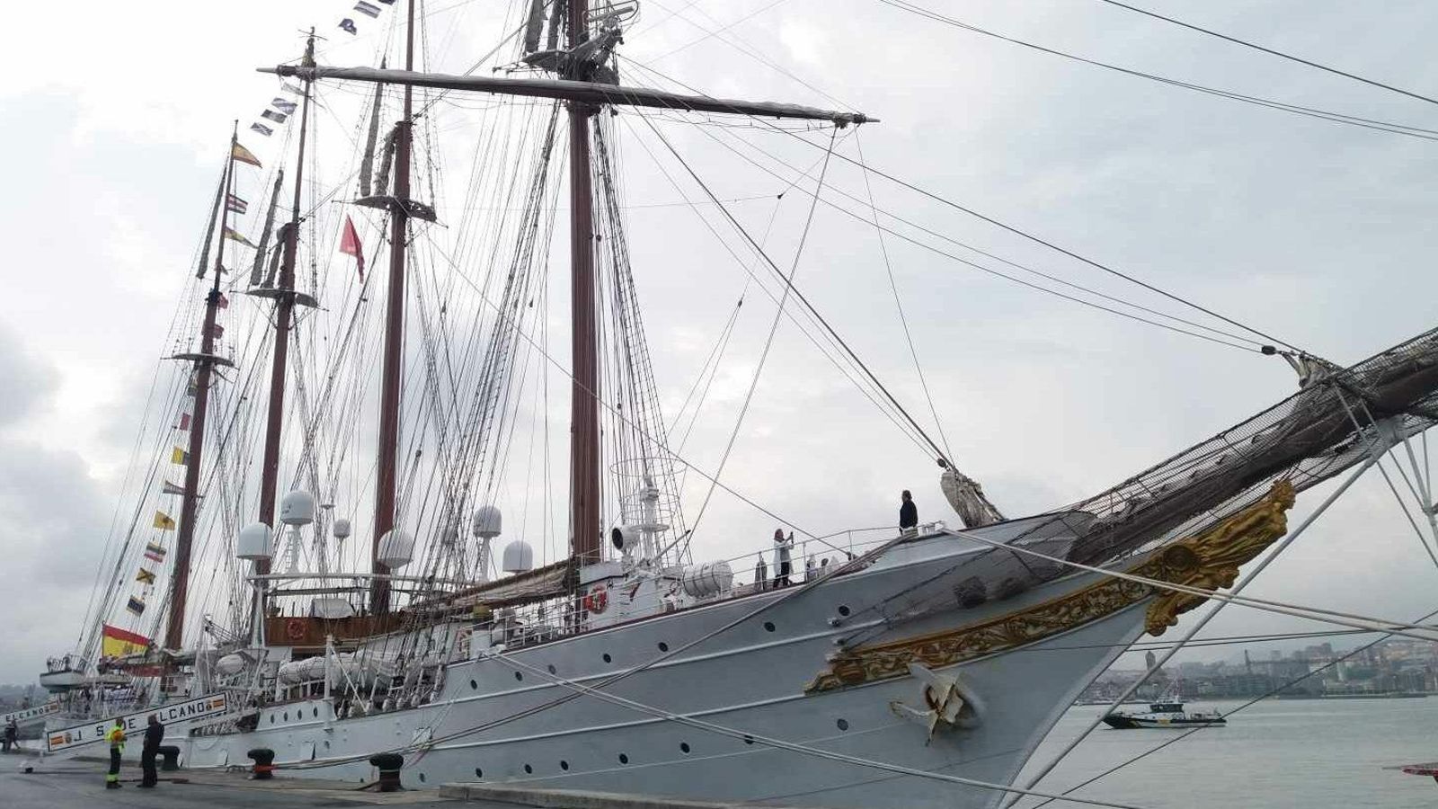 El buque de la Armada es uno de los más bonitos que surcan los mares.