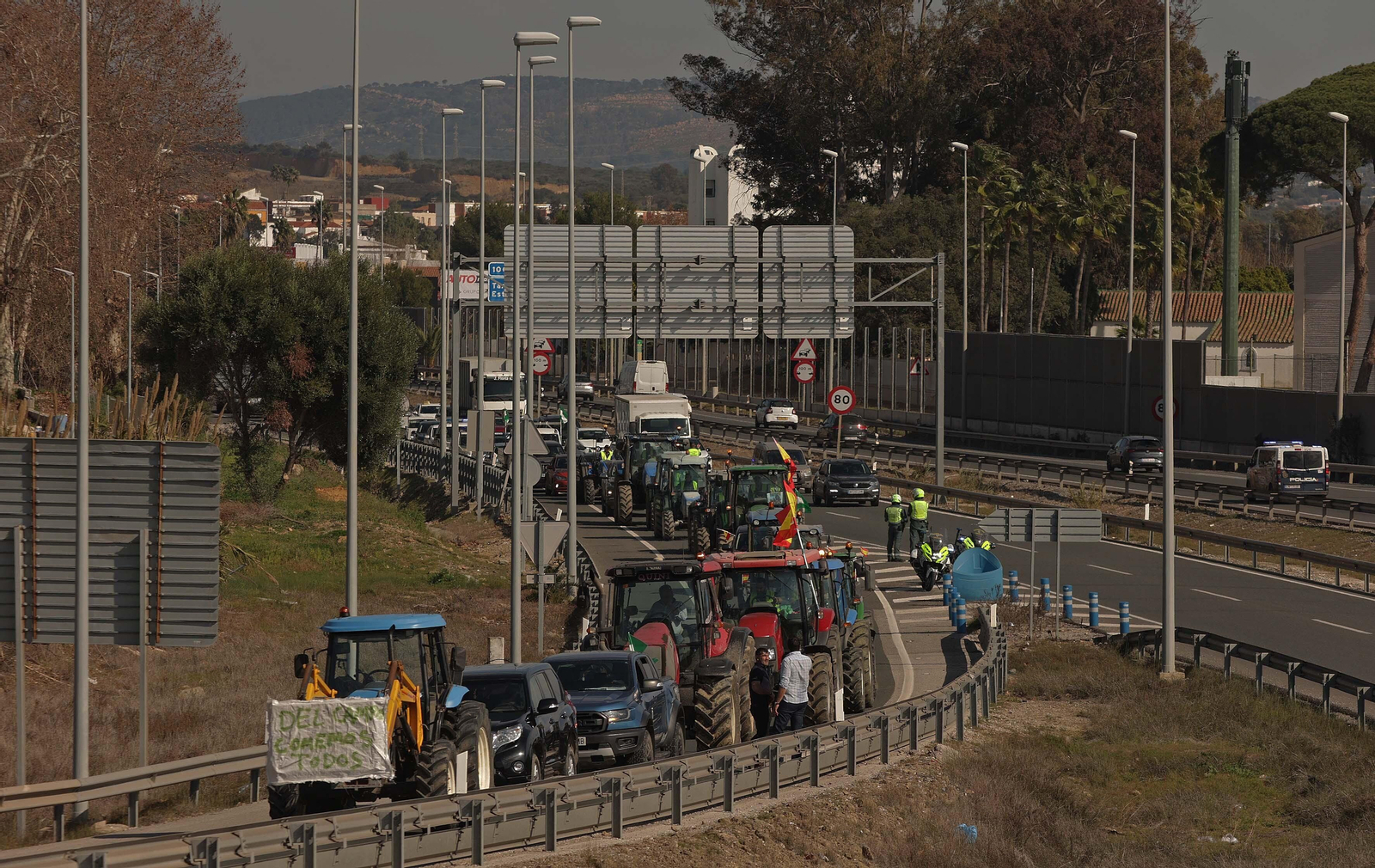 Fotos de la tractorada de agricultores del Valle del Guadiaro en el Campo de Gibraltar