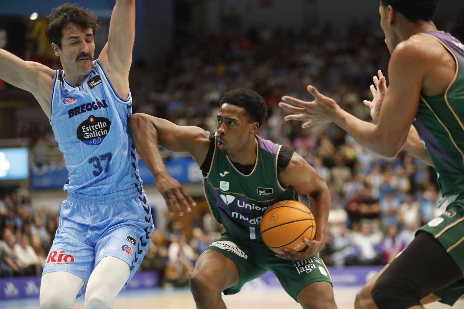 Audige, ante el Breogán.