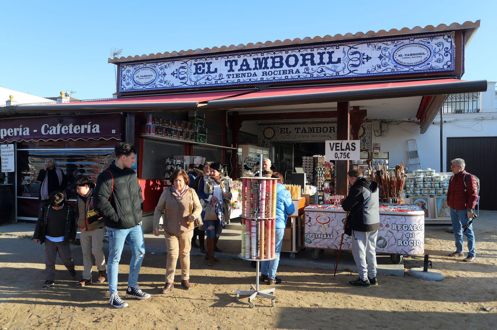 Imágenes del ambiente en la aldea del Rocío para celebrar la Candelaria
