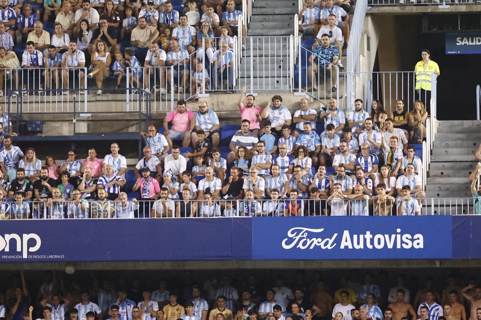 Búscate en las gradas de La Rosaleda durante el Málaga-Granada