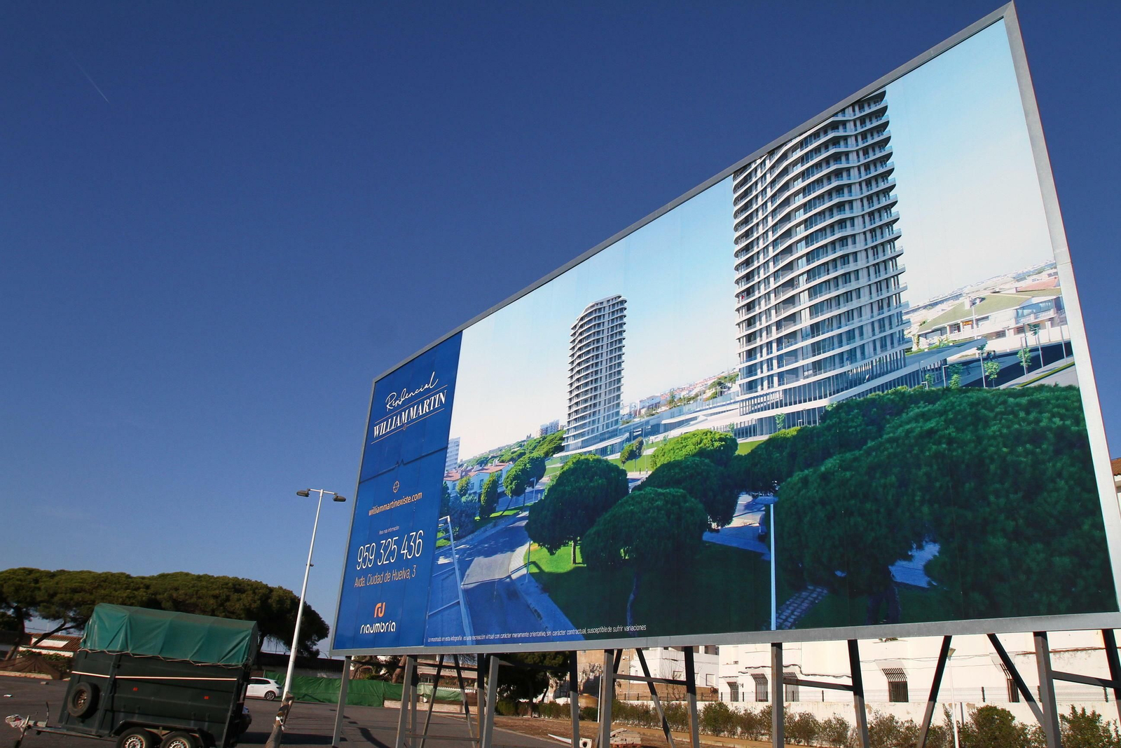 Cartel anunciador de residencial William Martin.