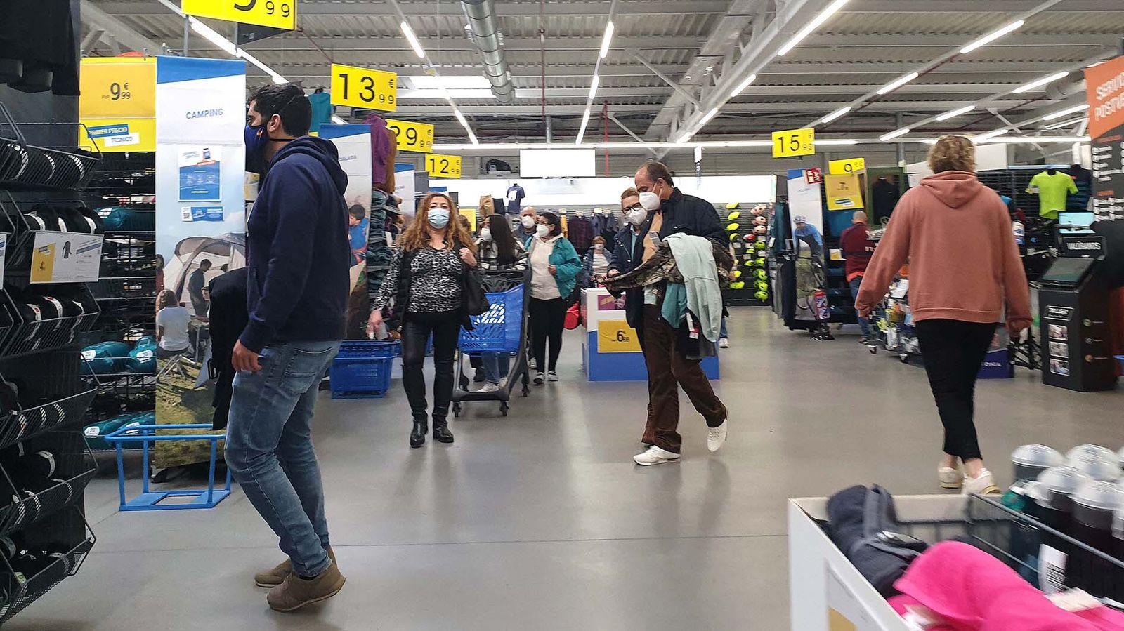 Las fotos del polígono de Palmones, tras el levantamiento del cierre  perimetral de Algeciras y Castellar