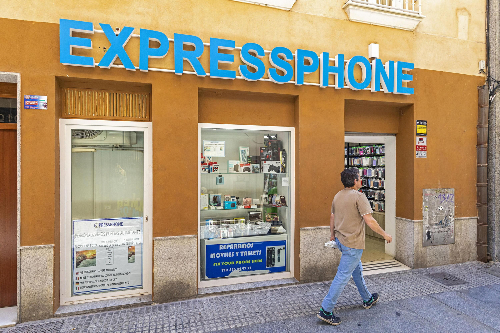 Columla y Ancha, imágenes de referentes del comercio en Cádiz