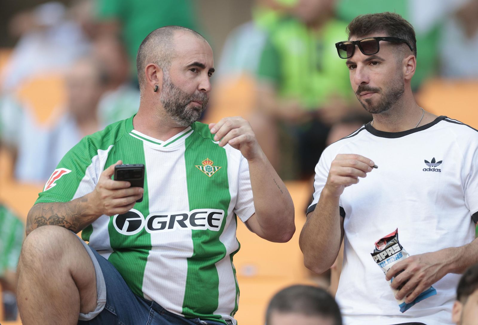 Búscate en las fotos del Betis - Athletic Club
