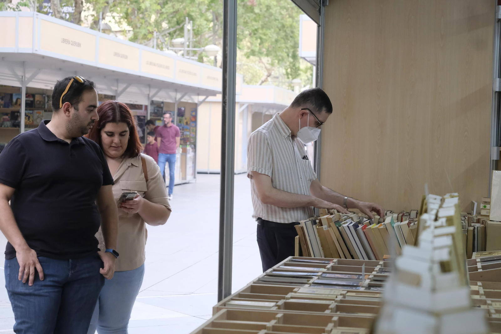 La Feria del Libro Antiguo y de Ocasión de Córdoba, en imágenes