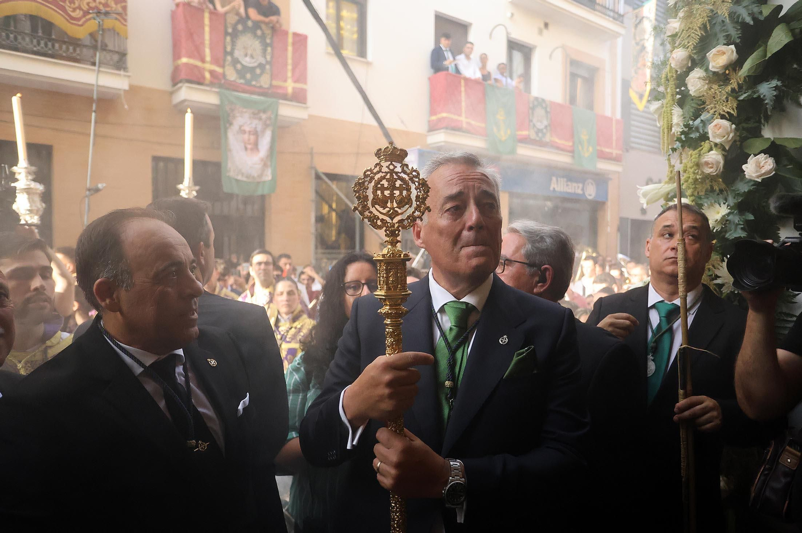 Imágenes de la procesión extraordinaria de la Virgen de la Esperanza por las calles de Huelva