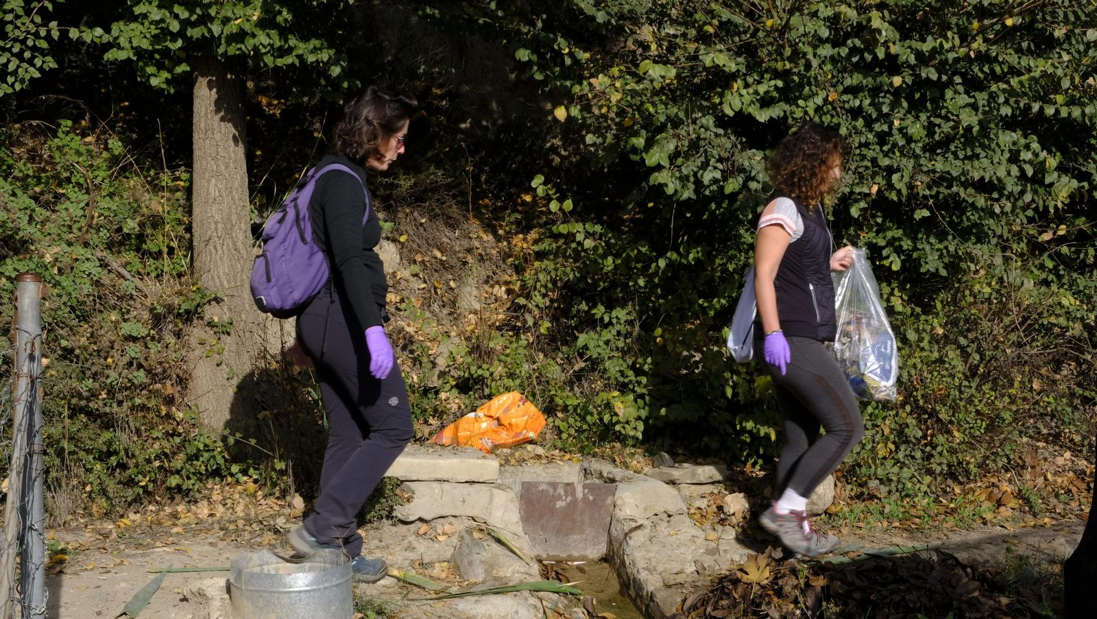 Limpieza y senderismo por la Alpujarra, en imágenes