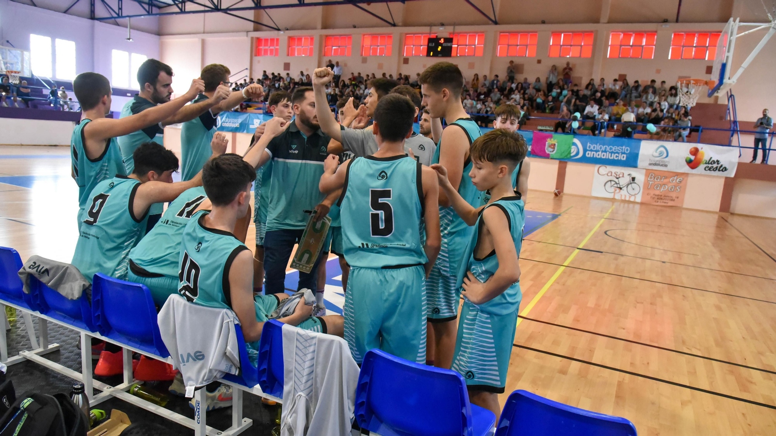 Las fotos de la tercera jornada del Andaluz infantil masculino de baloncesto en La Línea