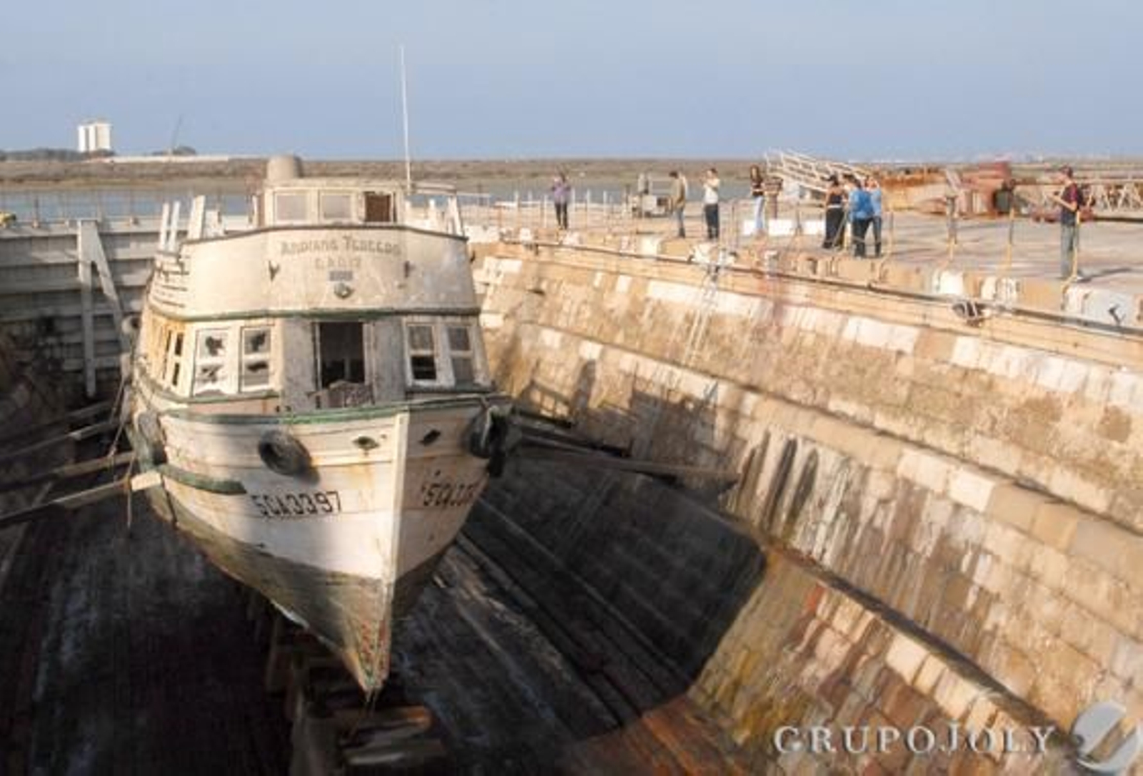 El Vaporcito se encuentra ya en el dique seco de los astilleros de San Fernando a la espera de una decisión sobre su futuro.

Foto: Elias Pimentel