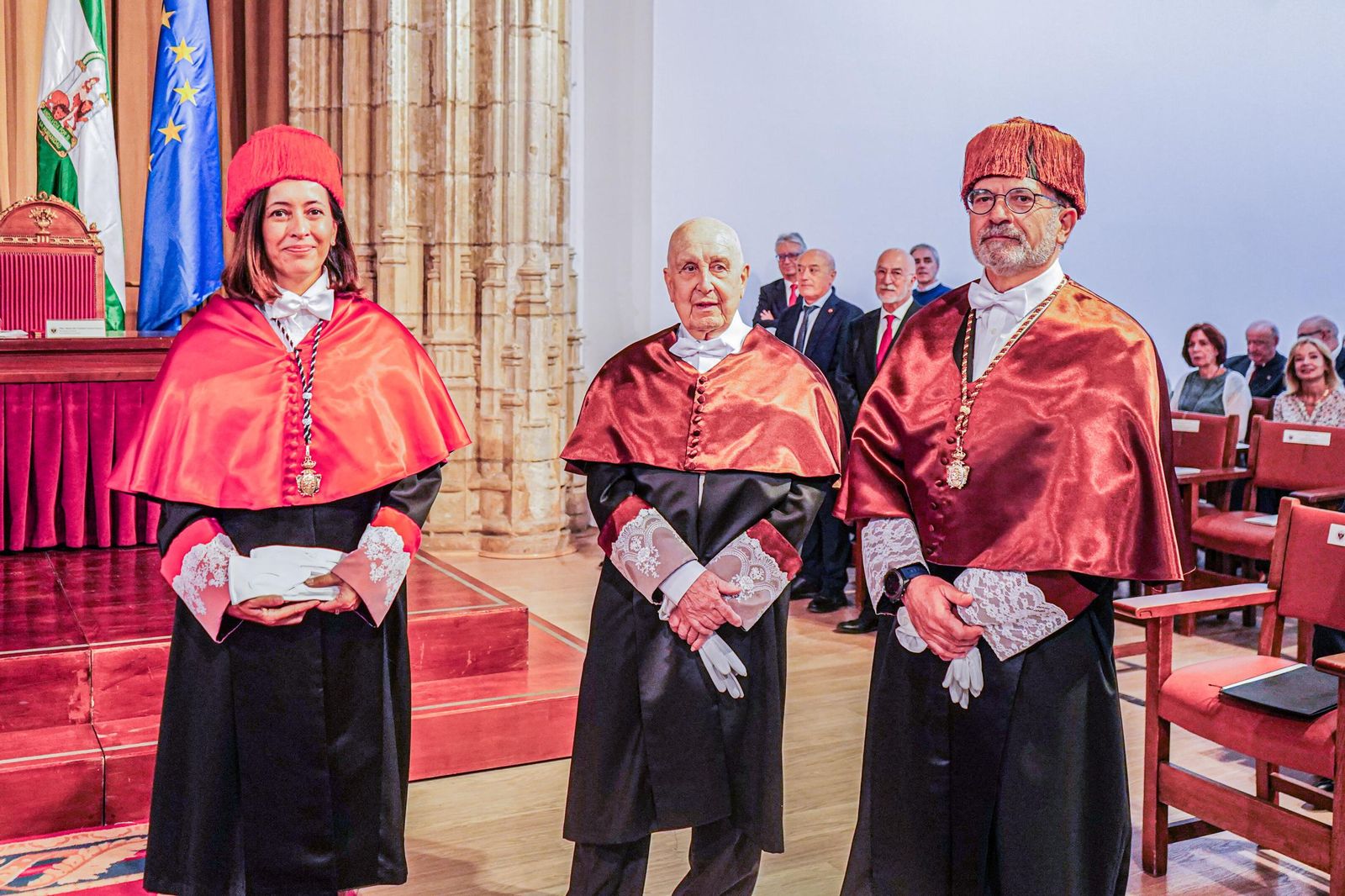 Así se ha convertido Miguel Giménez Yanguas en doctor honoris causa por la Universidad de Granada
