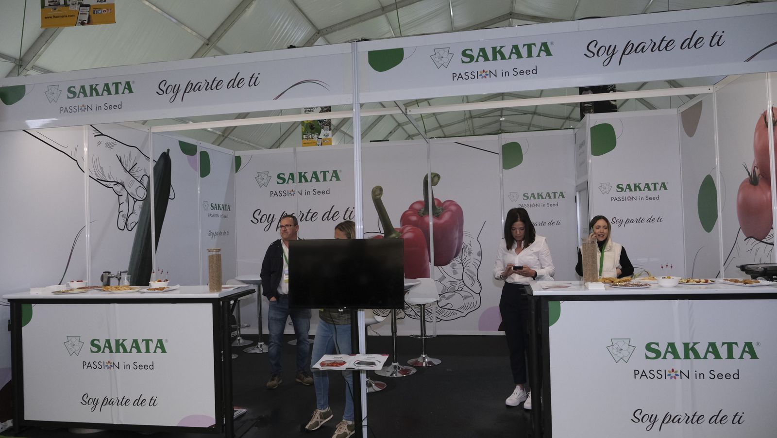 Imágenes del primer día de Expolevante Níjar.