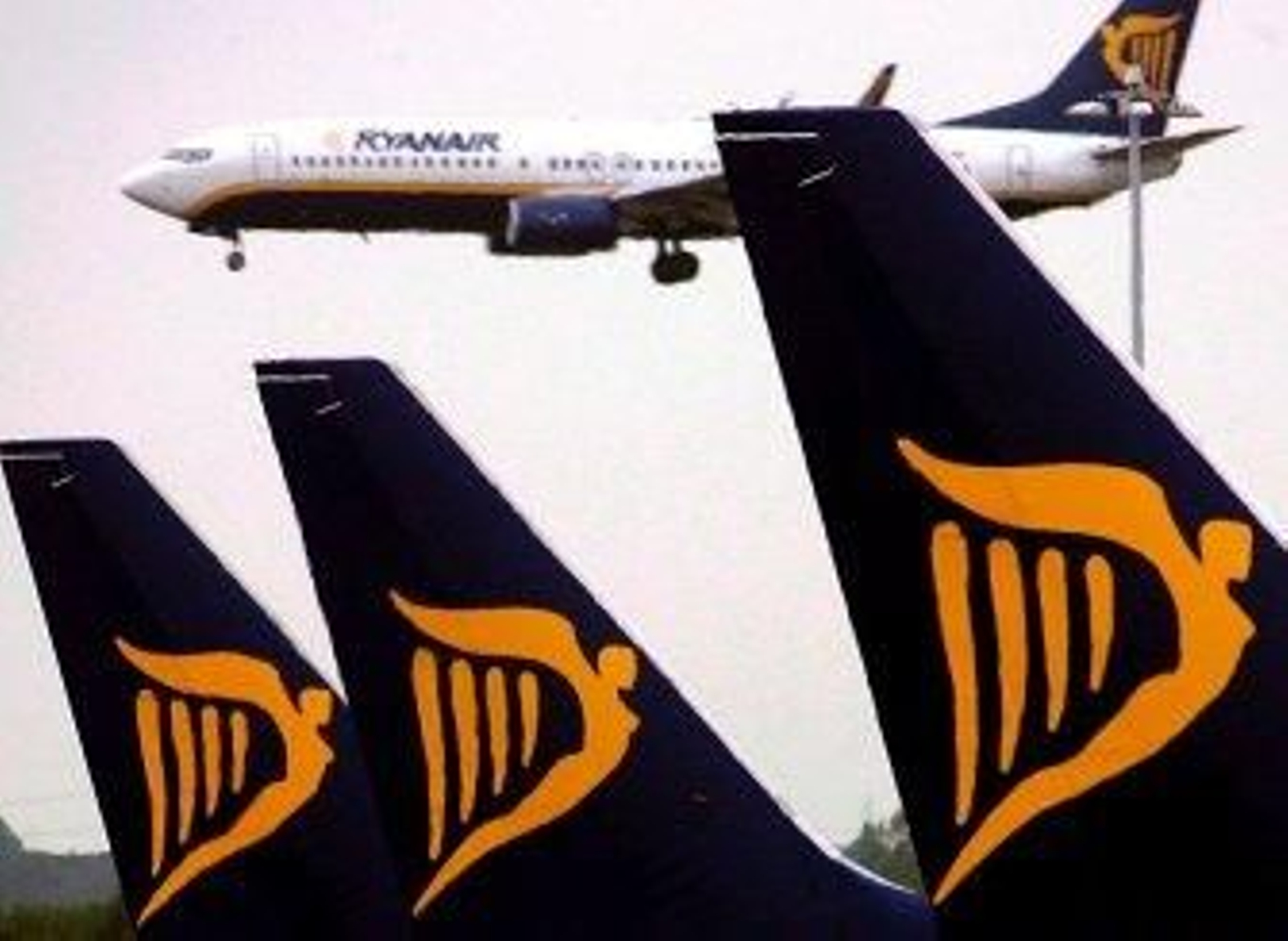 Un juez declara nula la obligación de imprimir la tarjeta de embarque al volar con Ryanair
