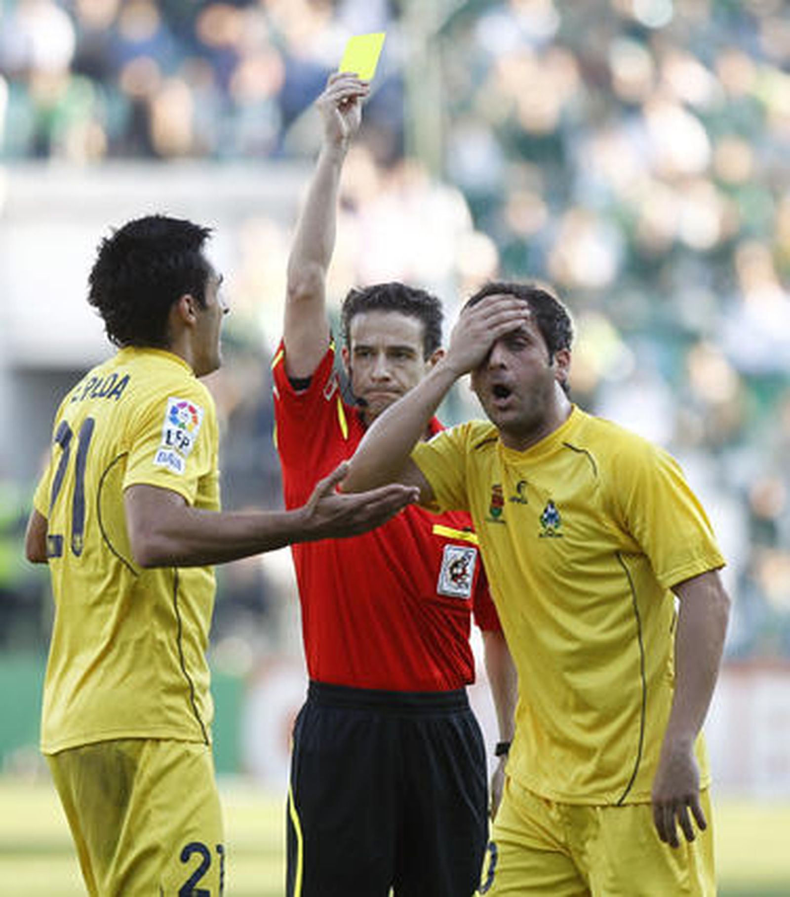 El Betis siguen mostrándose sólido en el Villamarín al ganar 3-0 al Alcorcón. / Antonio Pizarro