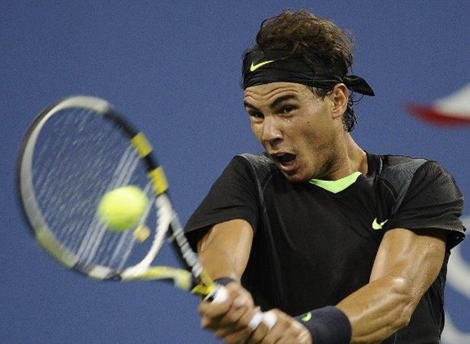 Nadal sufre para evitar la sorpresa en su debut