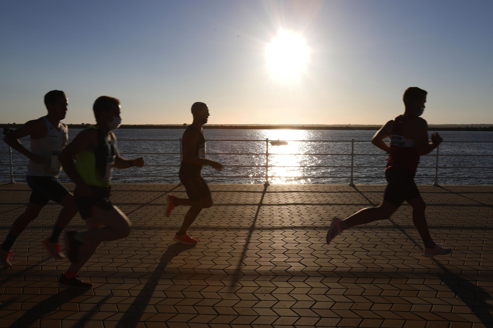 Imágenes de la carrera 10K Huelva Puerta del Descubrimiento